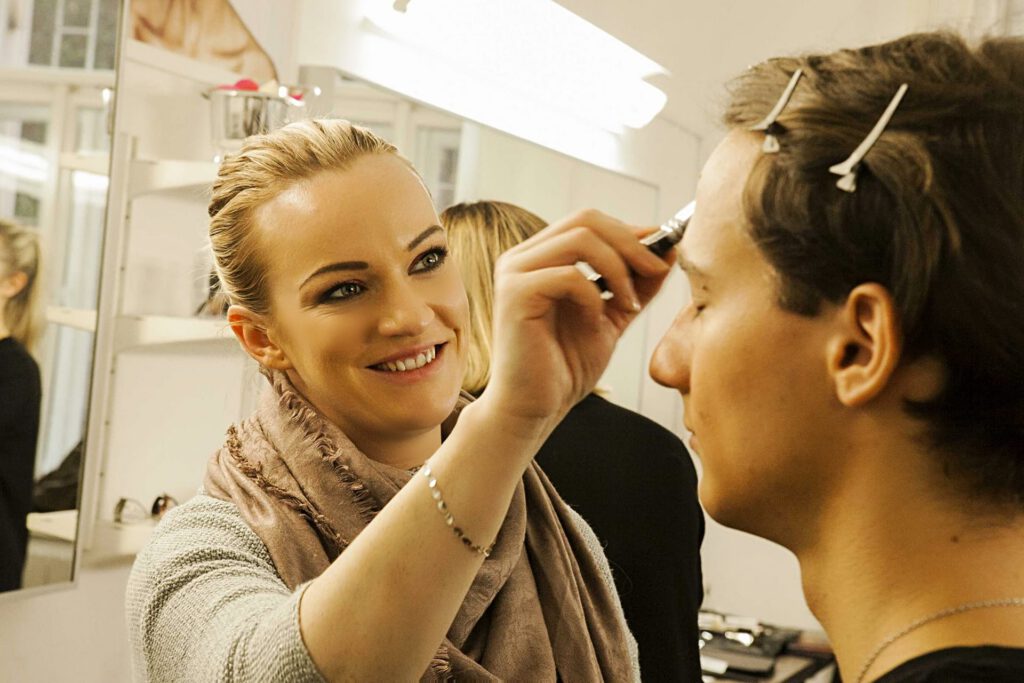 Ivana Mikšová Make-up artist
